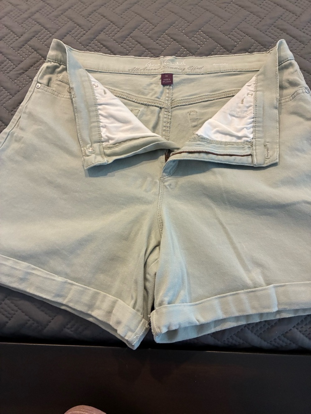 Soft Sage Women's Casual Roll-Cuff Shorts
